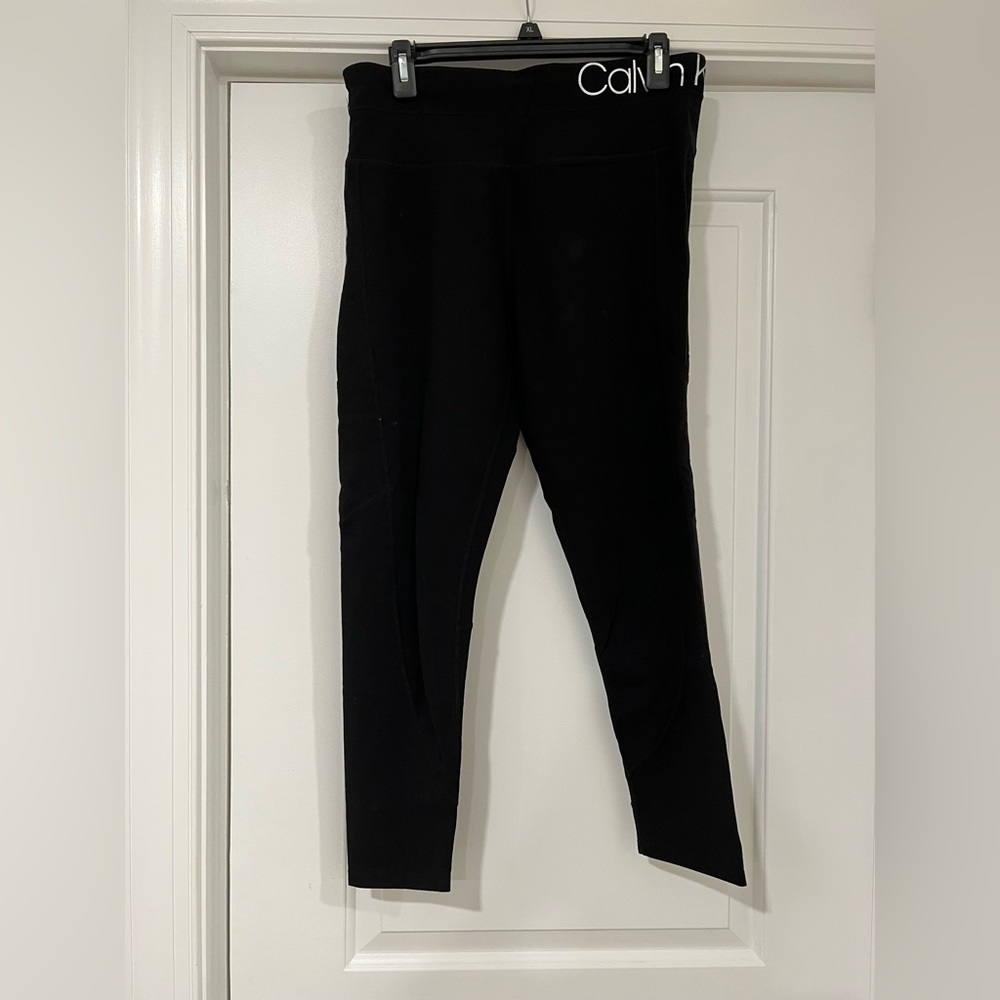 Calvin Klein Cropped Leggings with Pockets NWOT